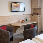 Guest house Pension Hotel Sartor 3*